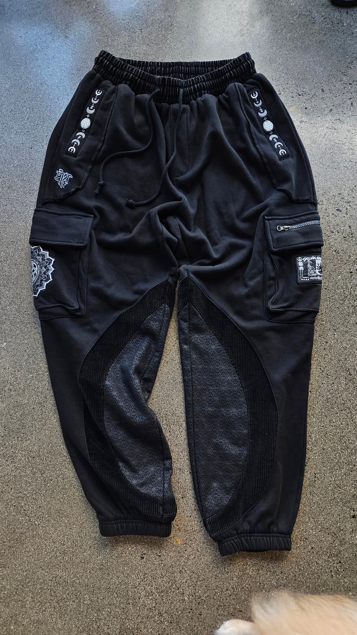 Moksha Flow Joggers Black 1 of 1 SAMPLE ✦ :: WAREHOUSE LIQUIDATION