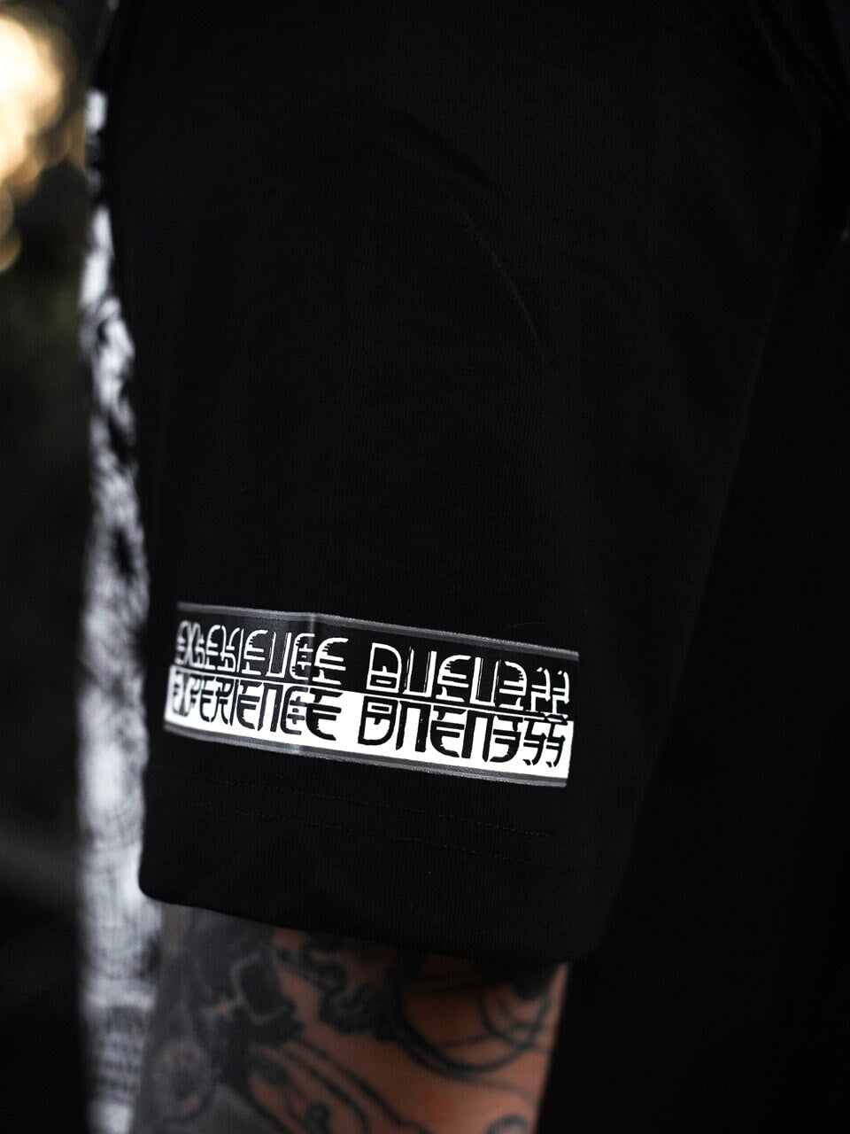 EXPERIENCING ONENESS • Droptail T-Shirt T-Shirt