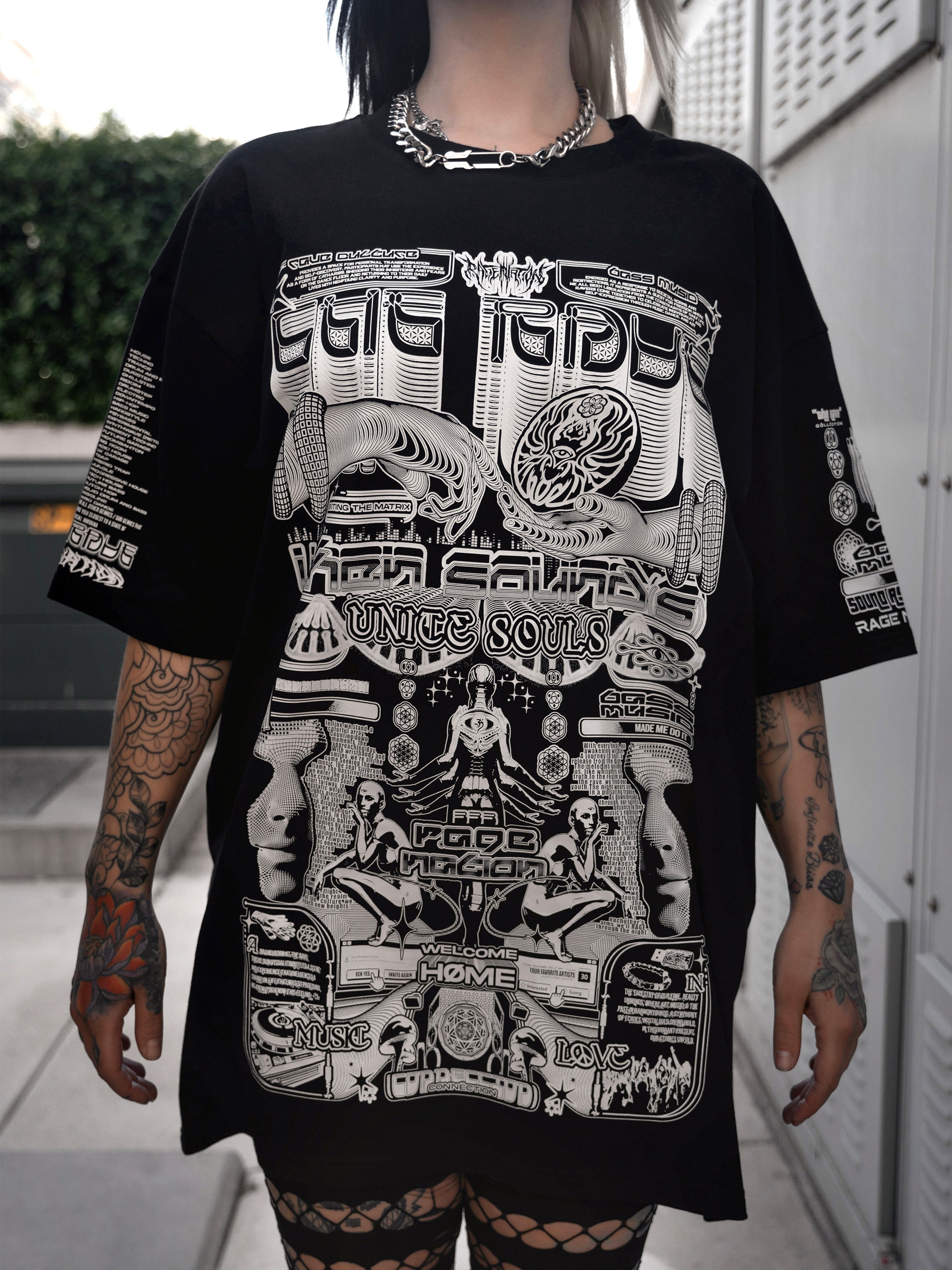 PRE-ORDER ✦ THE RAVE V2 ✦ We Should Leave Variant ✦ Premium T-Shirt Coming Soon