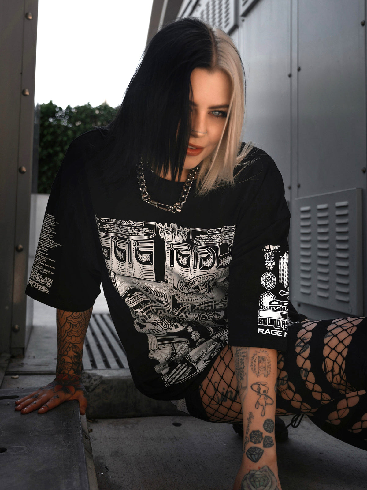PRE-ORDER ✦ THE RAVE V2 ✦ We Should Leave Variant ✦ Premium T-Shirt Coming Soon