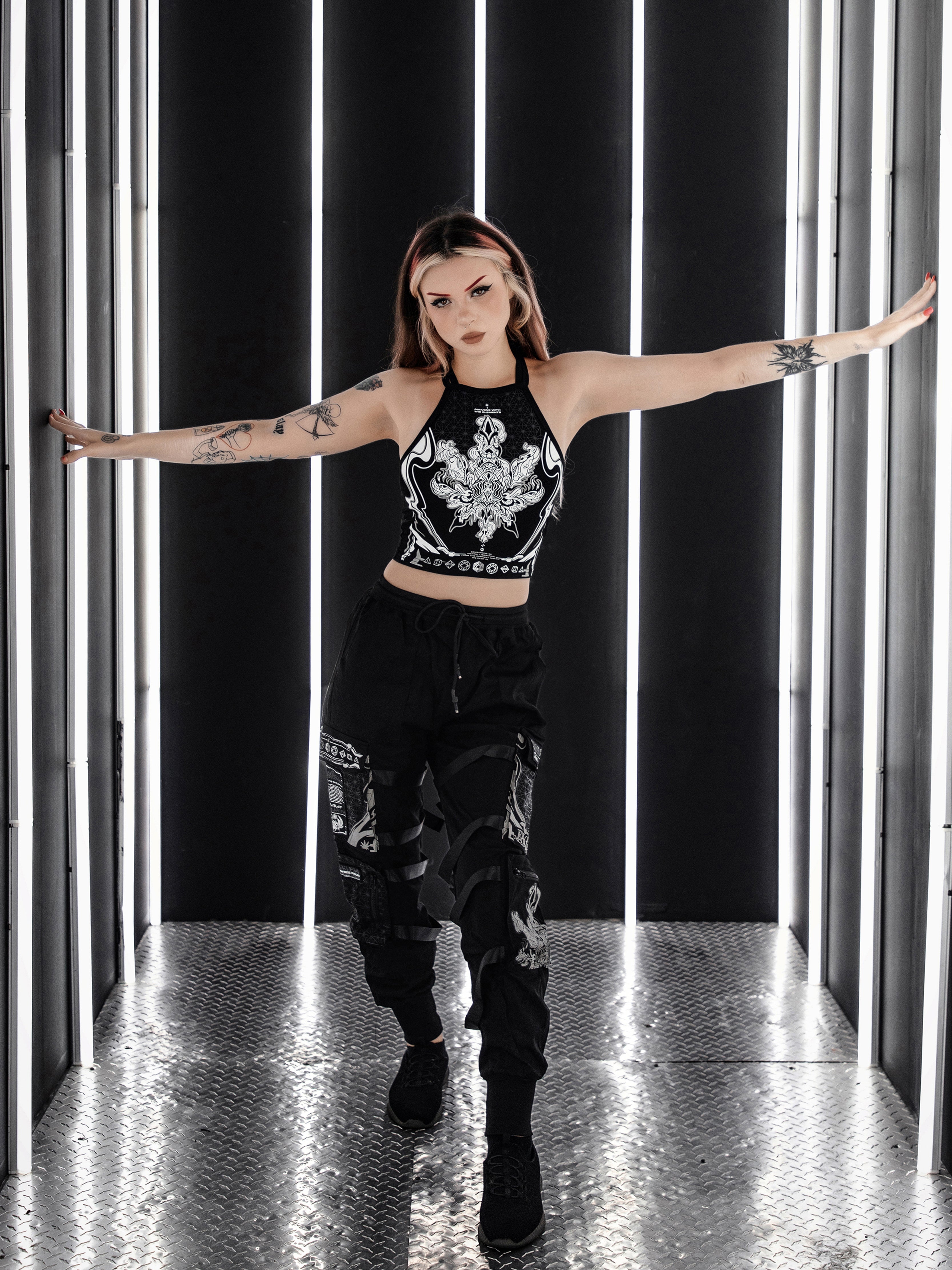 CONVENE WITH THE ELEMENTS ✦ High Neck Crop Top Crop Top