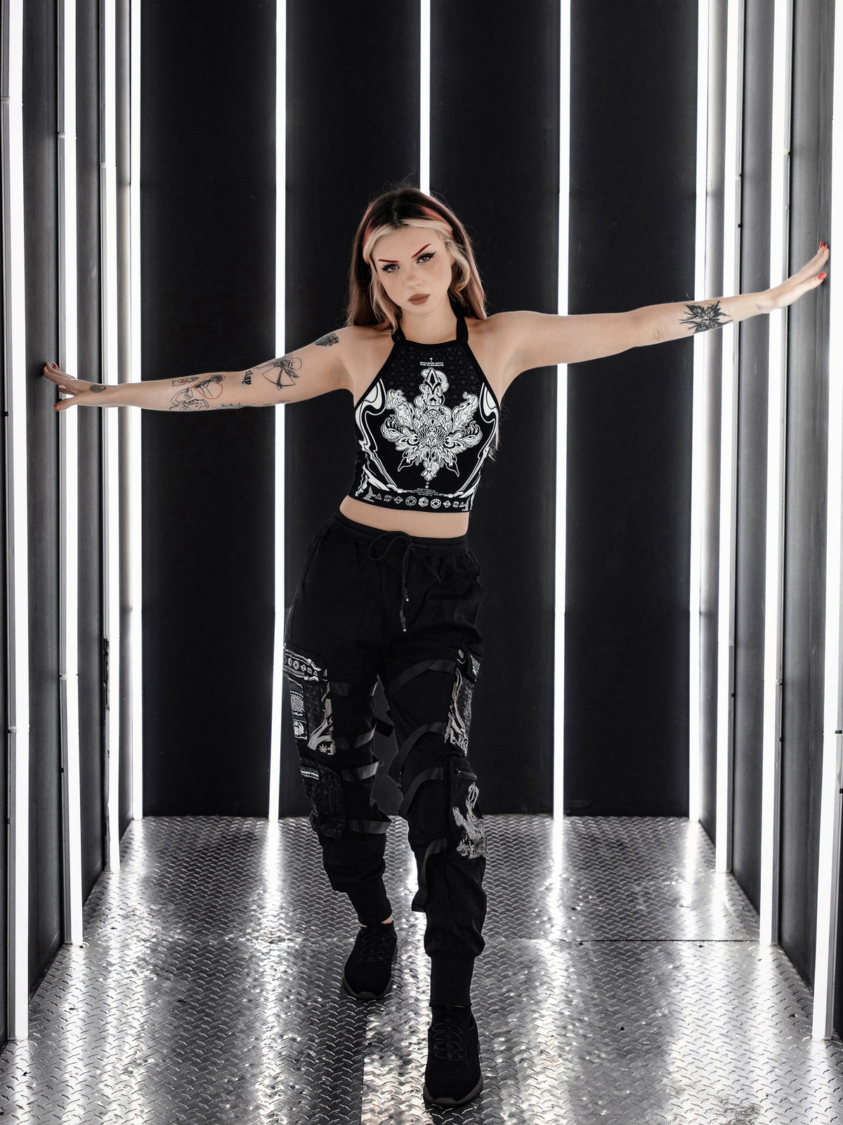 CONVENE WITH THE ELEMENTS ✦ High Neck Crop Top Crop Top