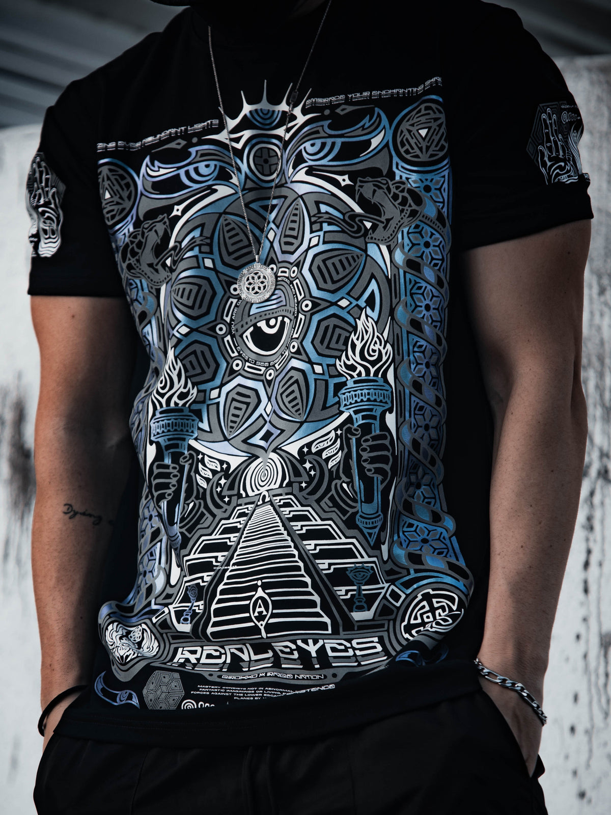 REAL EYES 2.0 ✦ IRIDESCENT INK ✦ Premium T-Shirt T-Shirt