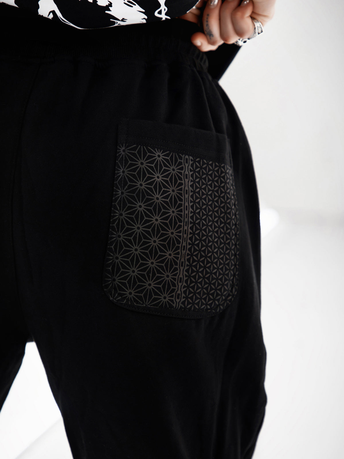 SEEDS OF LIGHT ✦ Joggers w/ Hidden Pocket Joggers