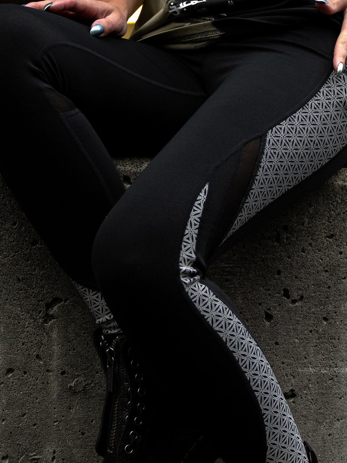 SILVER SEQUENCE • Reflective Yoga Pants / Leggings Leggings
