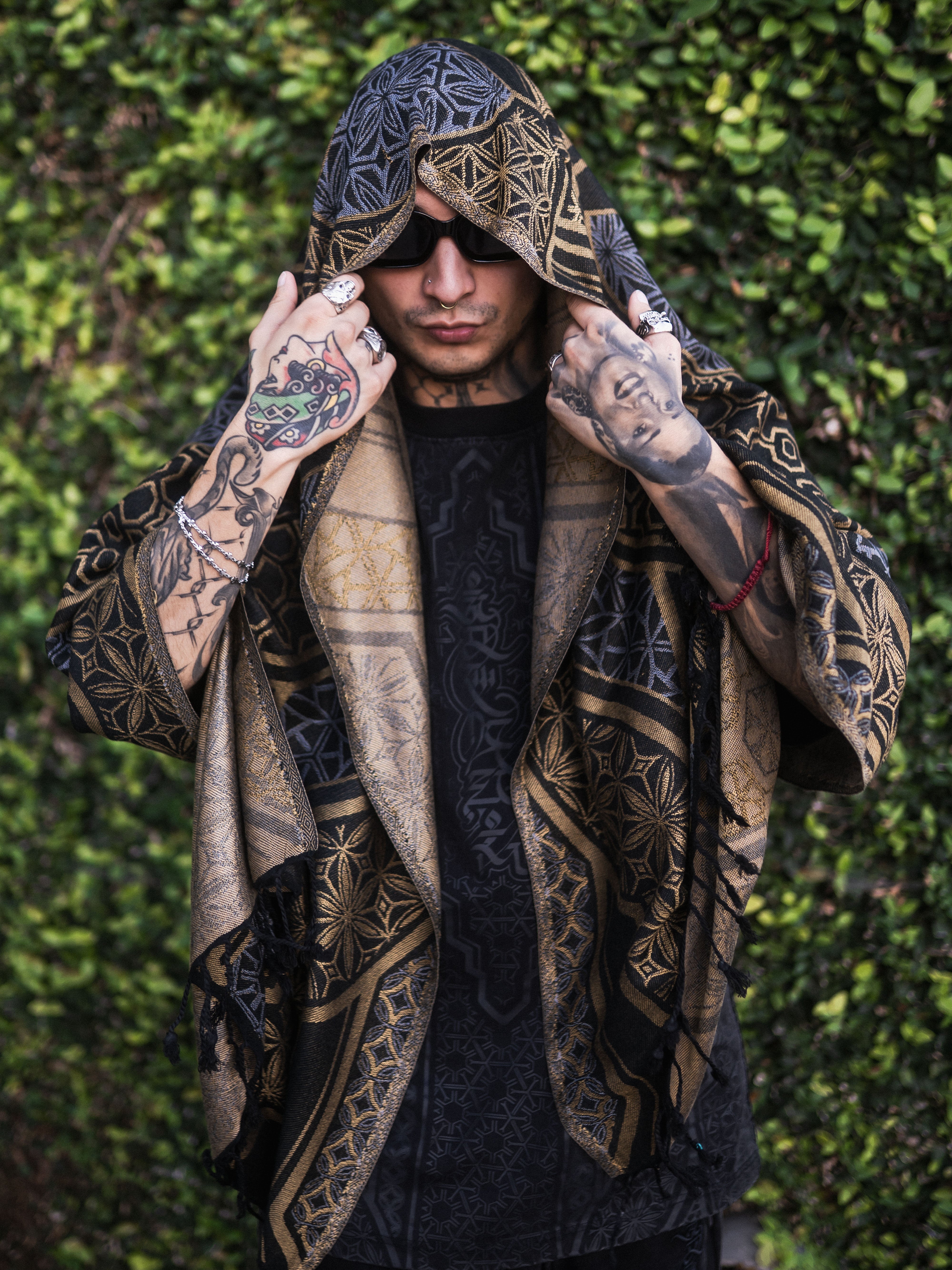 GEOMETRY OF BEING ✦ Gold/Silver ✦ Festival Shawl Shawls