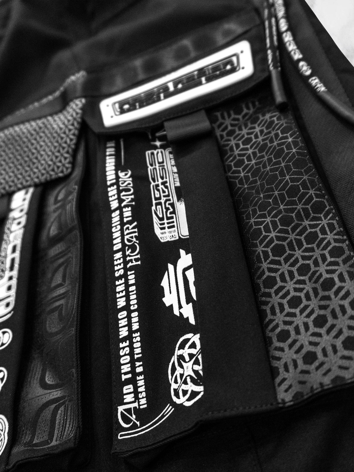 THE RAVE V1 ✦ Tactical Pants w/ interchangeable patch Tacticals