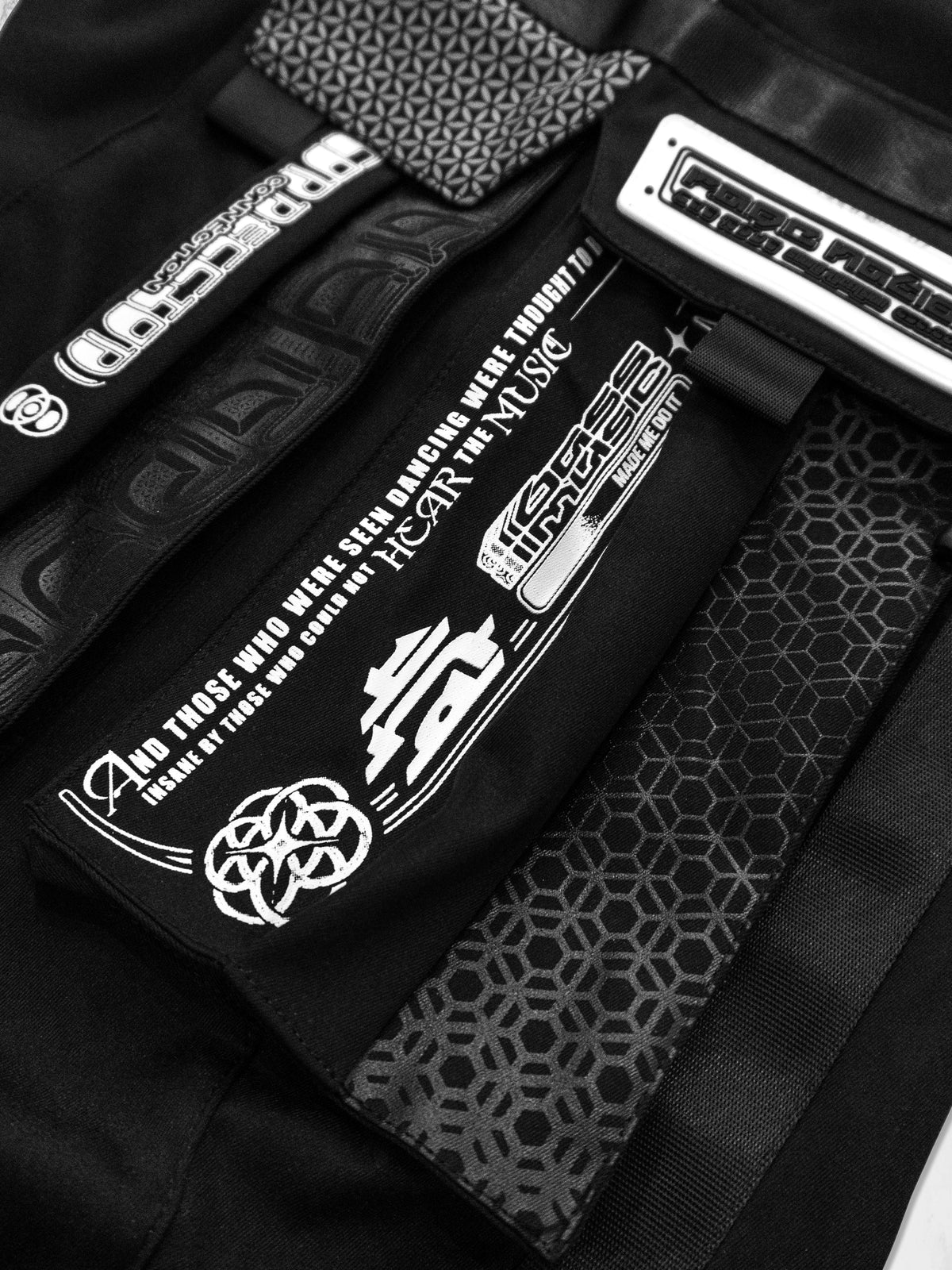 THE RAVE V1 ✦ Tactical Pants w/ interchangeable patch Tacticals