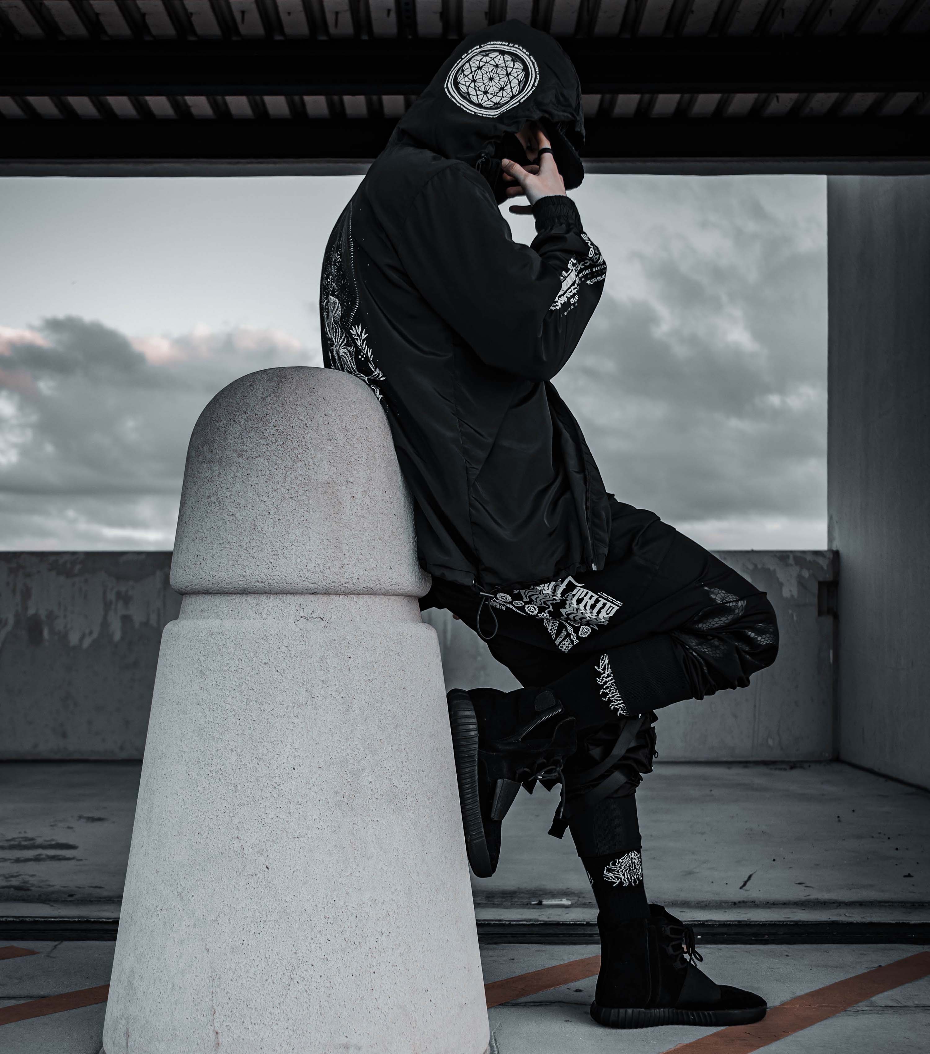 LOTUS THRONE • GLENN THOMSON COLLAB • Waterproof Zip-Up Windbreaker Windbreaker