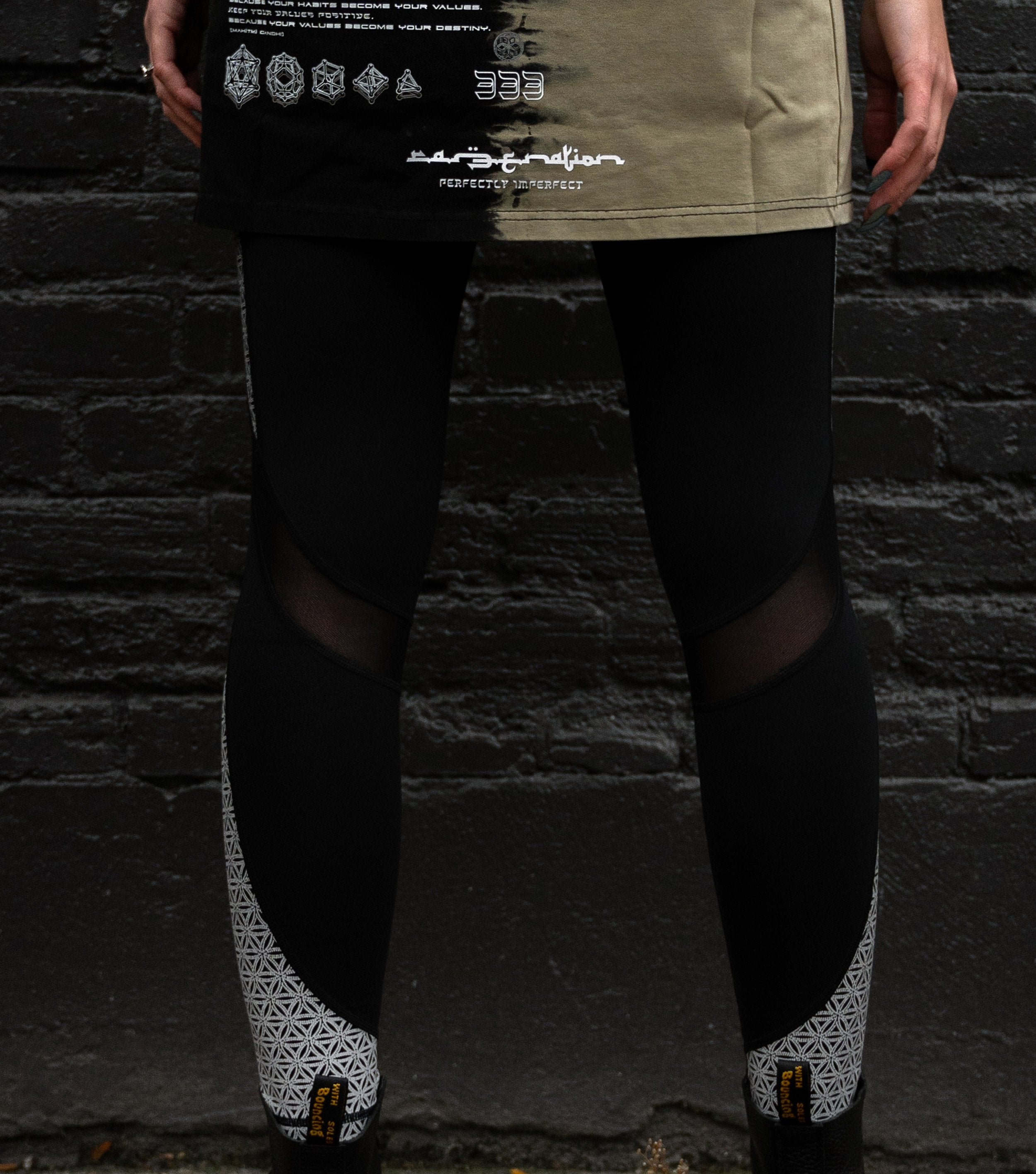 SILVER SEQUENCE • Reflective Yoga Pants / Leggings Leggings