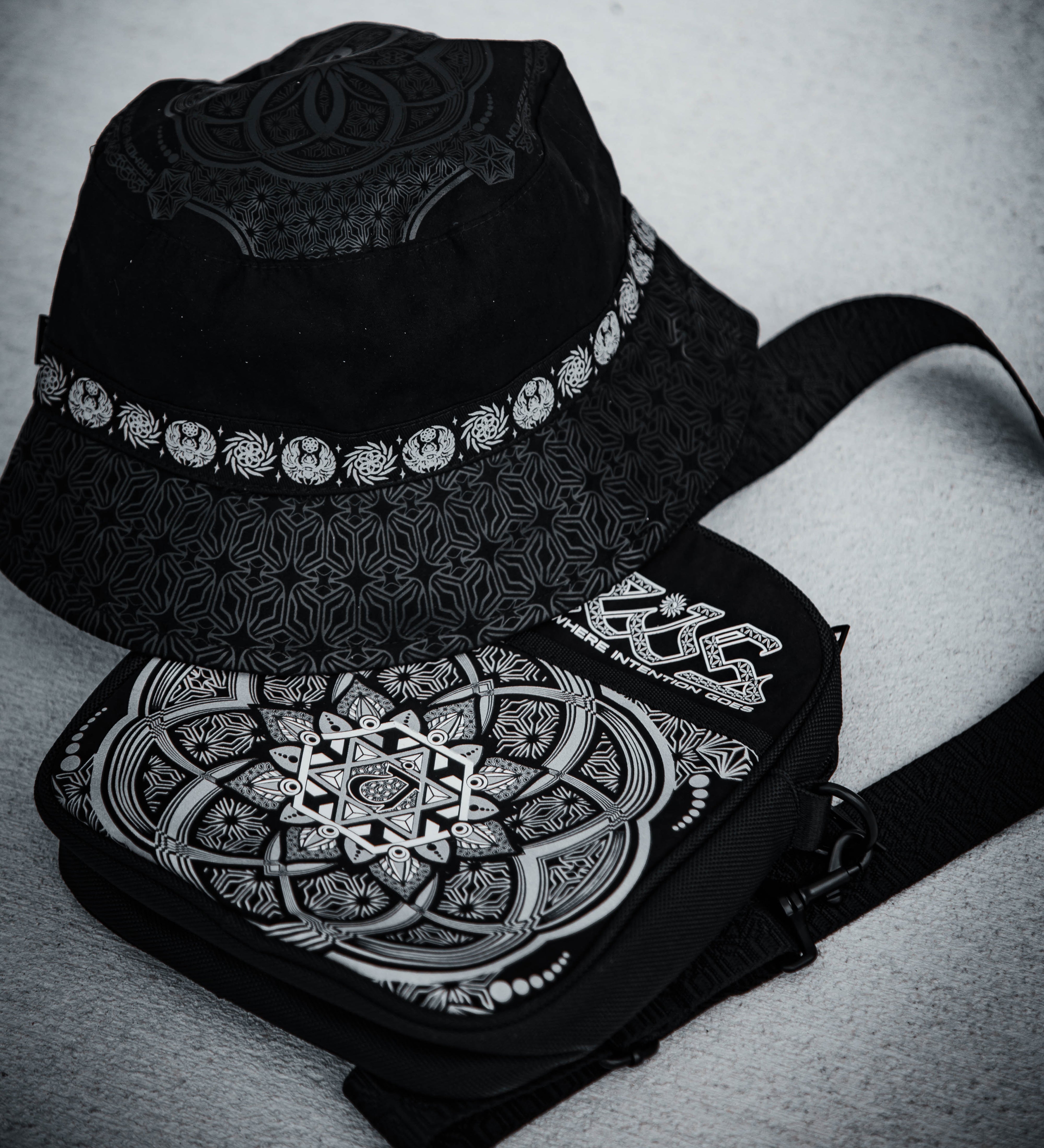 HARMONY HEALS • Double-Sided XL Shoulder Bag w/ Suede Accents Shoulder Bag