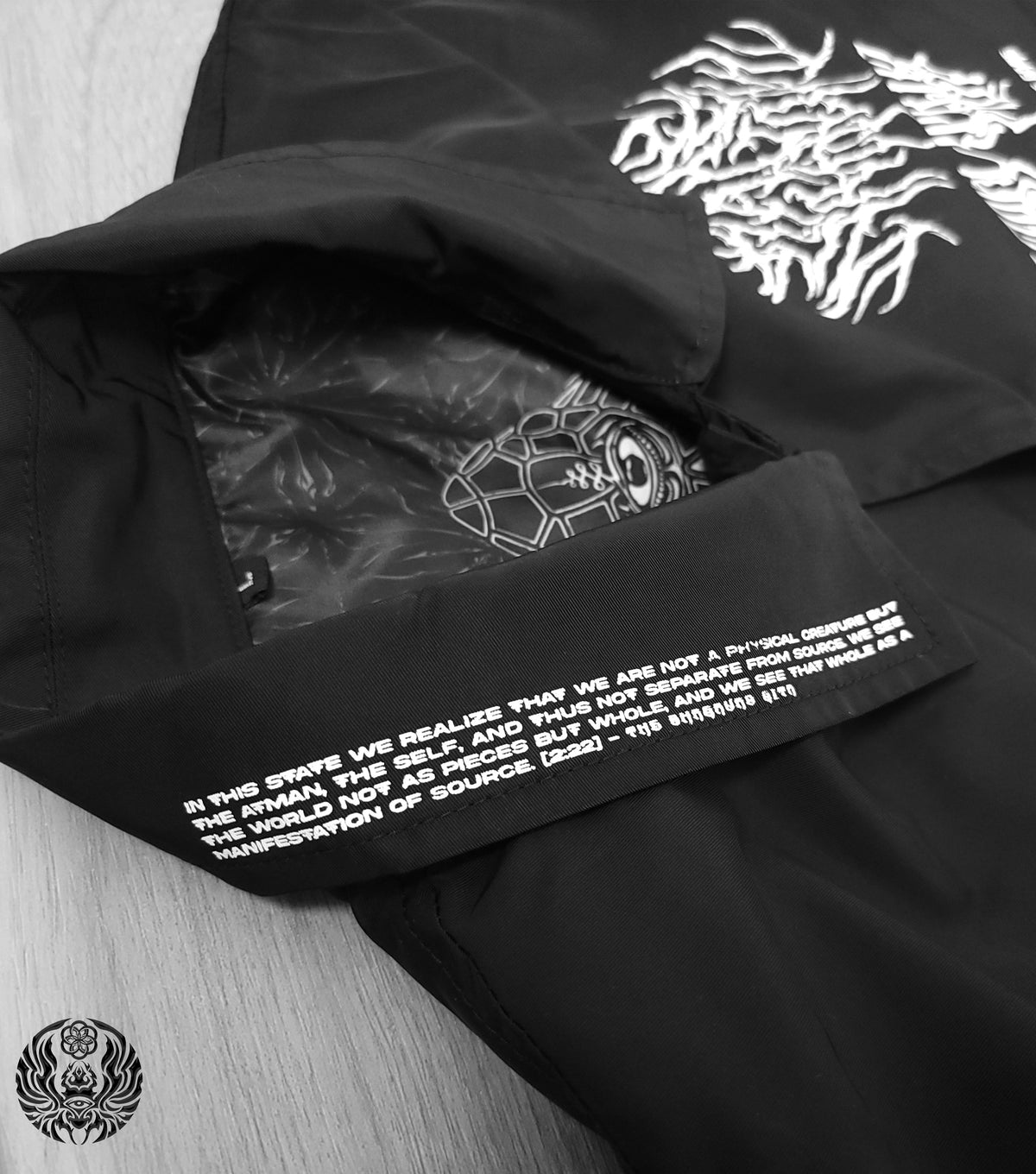 EVOLVE THE MIND • Waterproof Button-Up Windbreaker Jacket