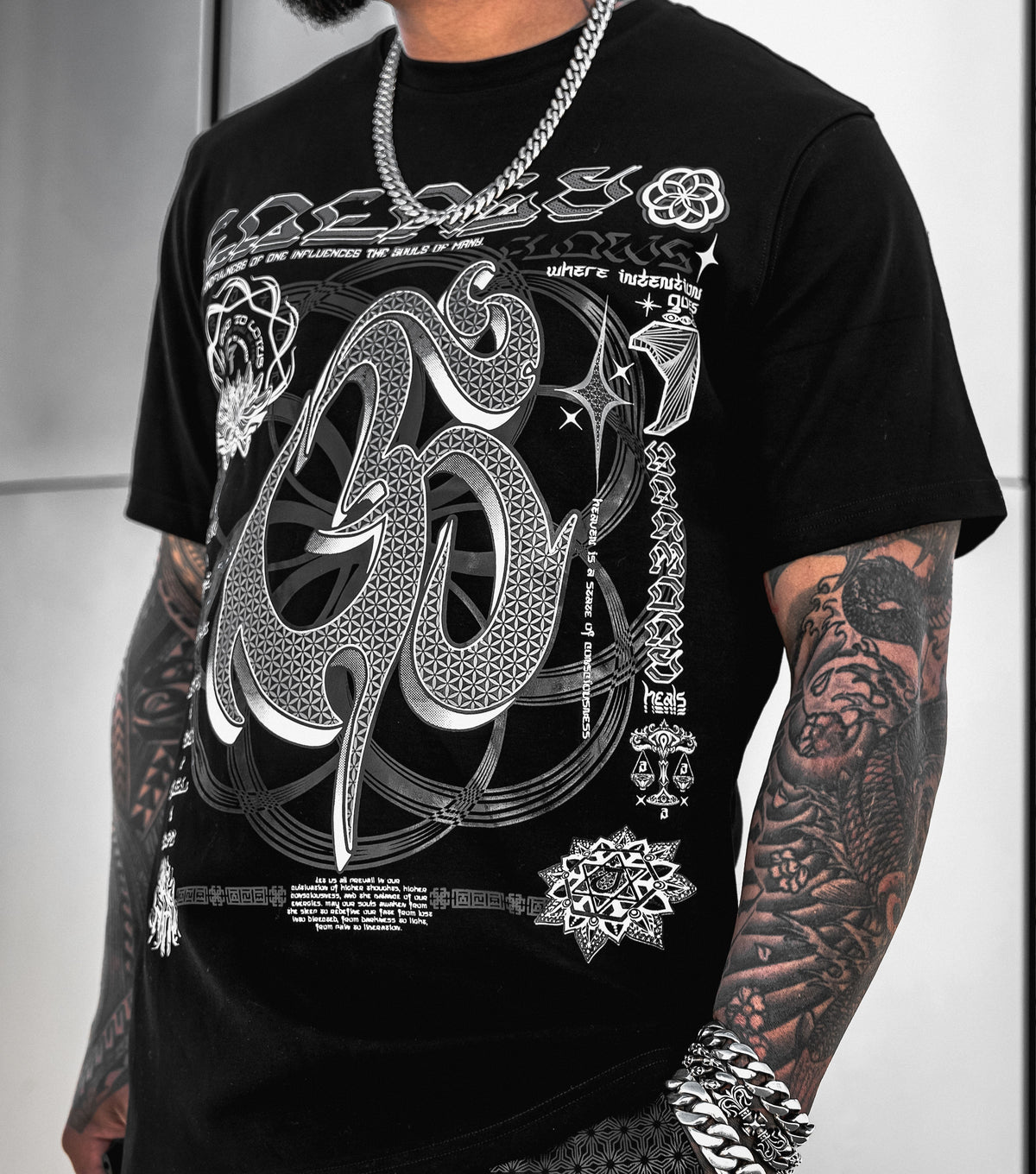 HARMONY HEALS • GRAYSCALE • Luxury Fabric T-Shirt T-Shirt
