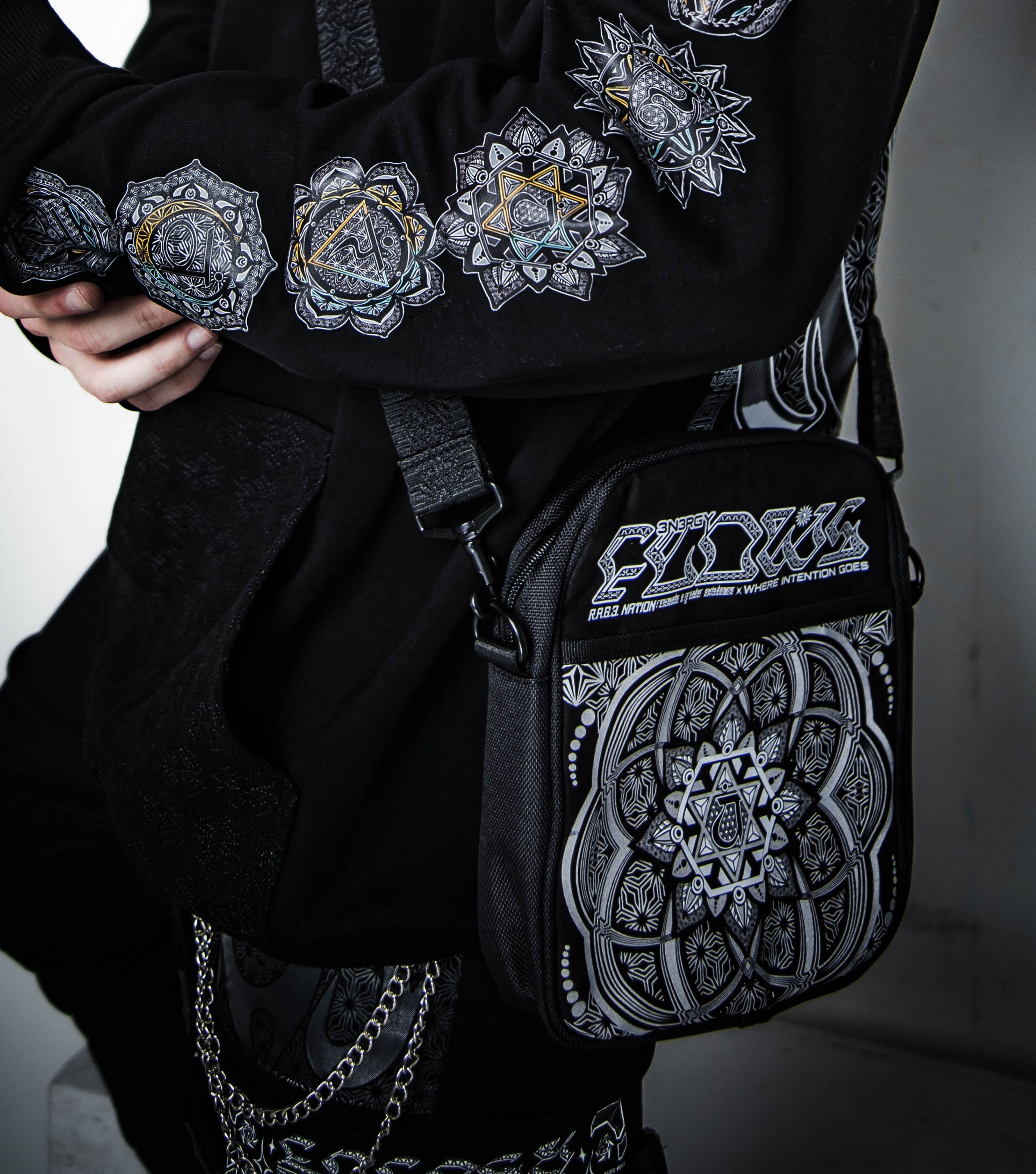 HARMONY HEALS • Double-Sided XL Shoulder Bag w/ Suede Accents Shoulder Bag