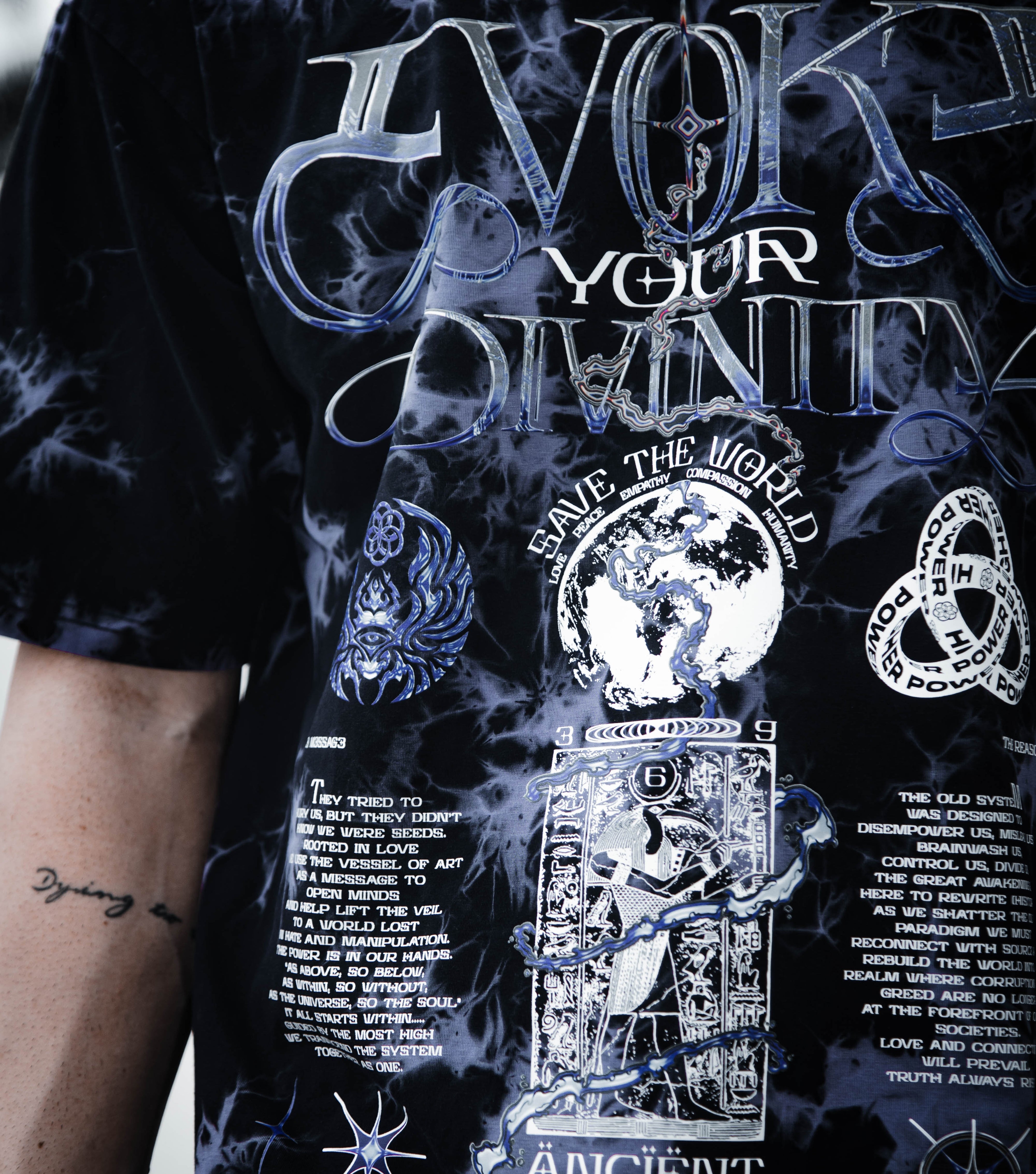 RECONNECT WITH SOURCE ✦ YANTRART x RAGE NATION ✦ Premium T-Shirt T-Shirt