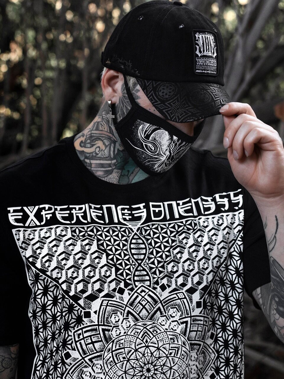 EXPERIENCING ONENESS • Droptail T-Shirt T-Shirt 
