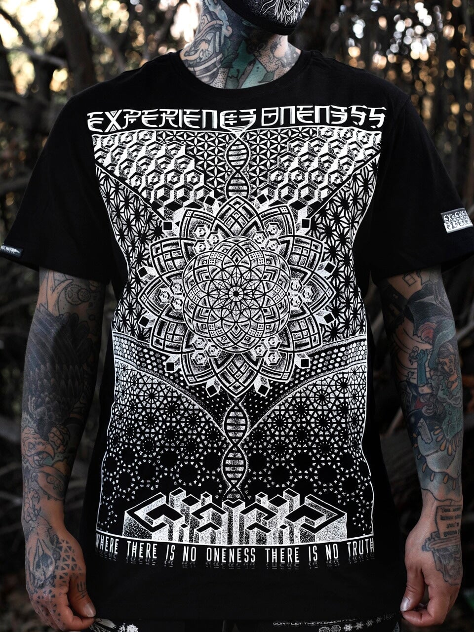 EXPERIENCING ONENESS • Droptail T-Shirt T-Shirt 