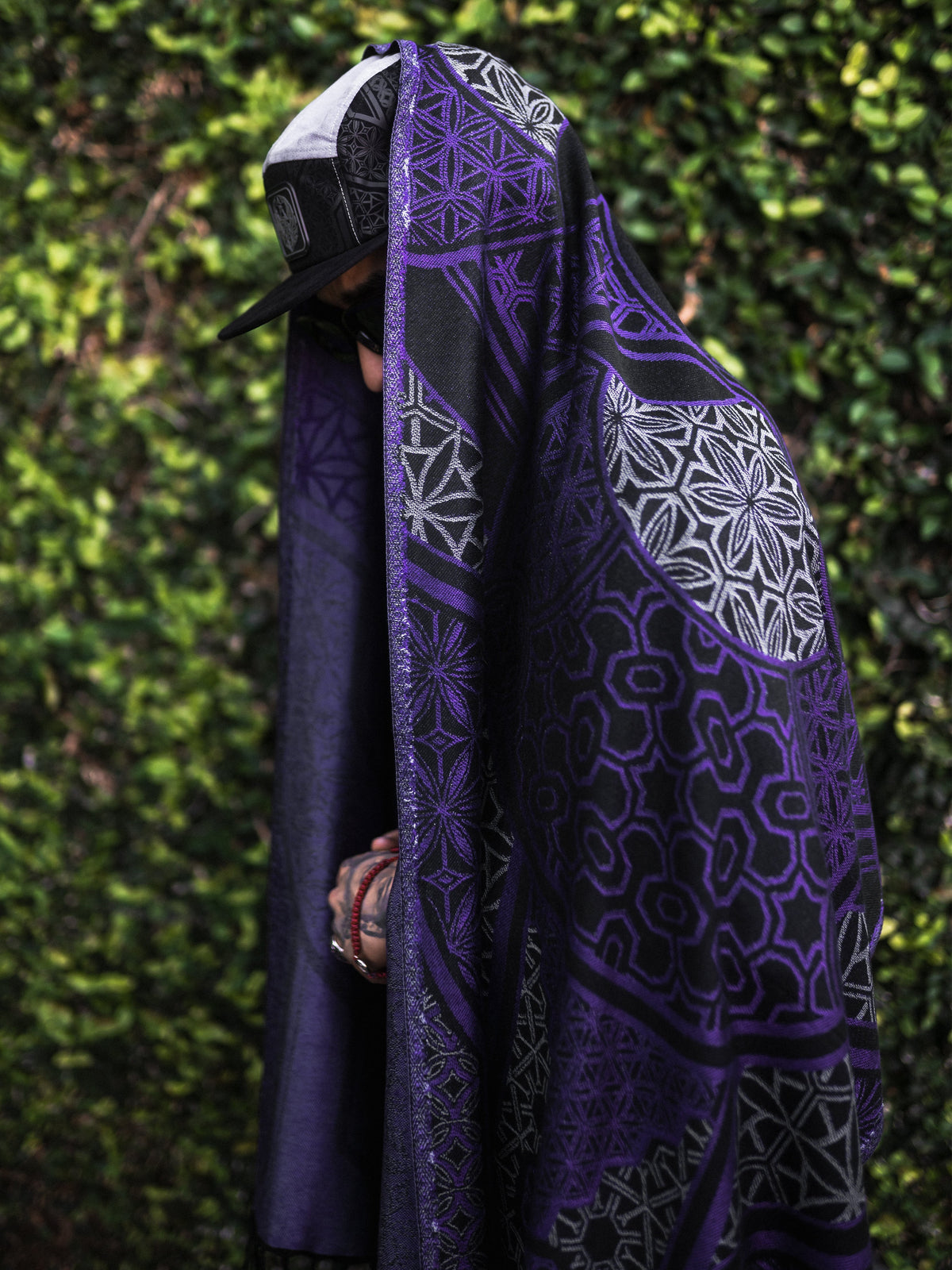 GEOMETRY OF BEING ✦ Indigo/Grey ✦ Festival Shawl Shawls 