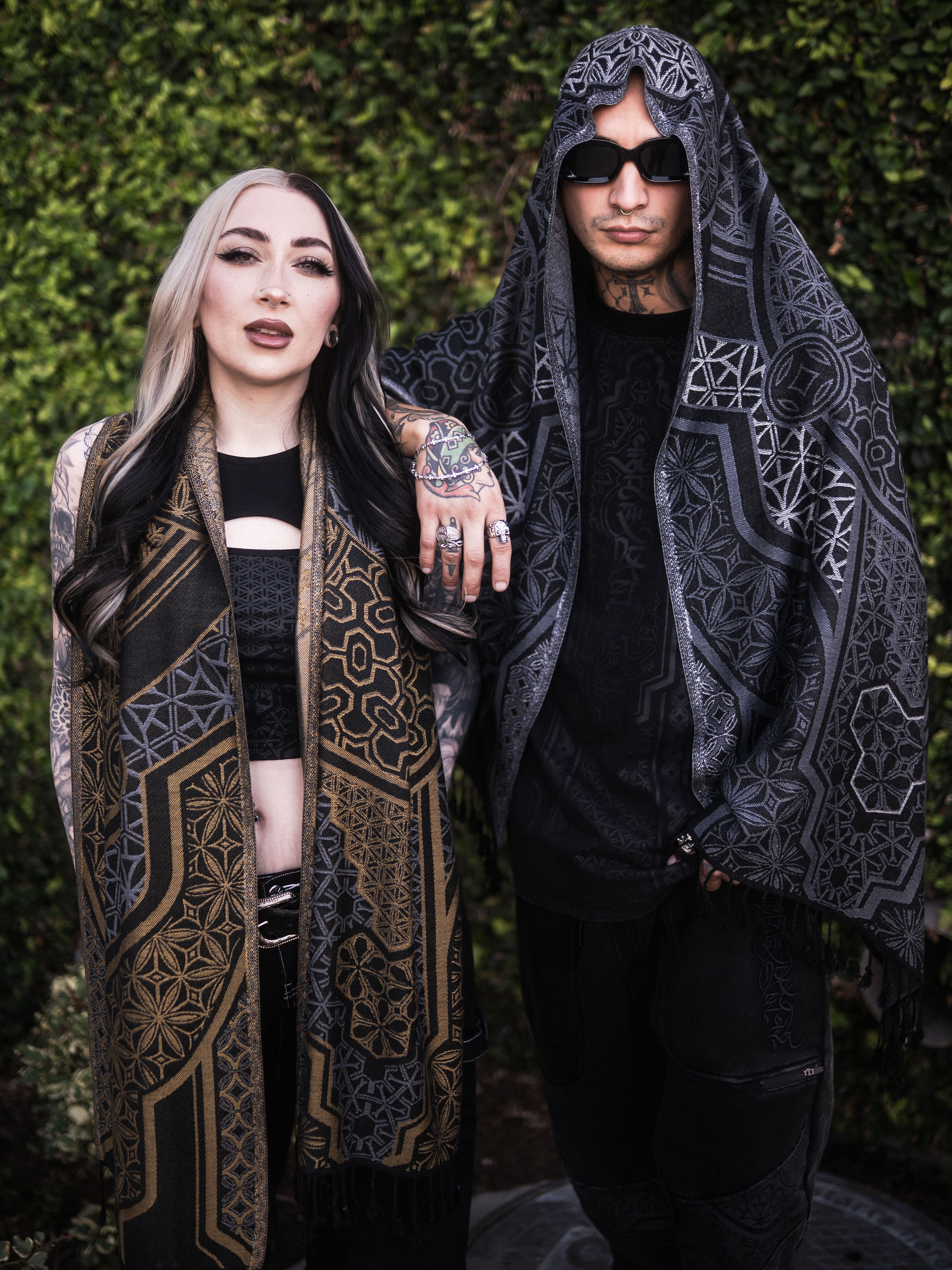 GEOMETRY OF BEING ✦ Gold/Silver ✦ Festival Shawl Shawls 