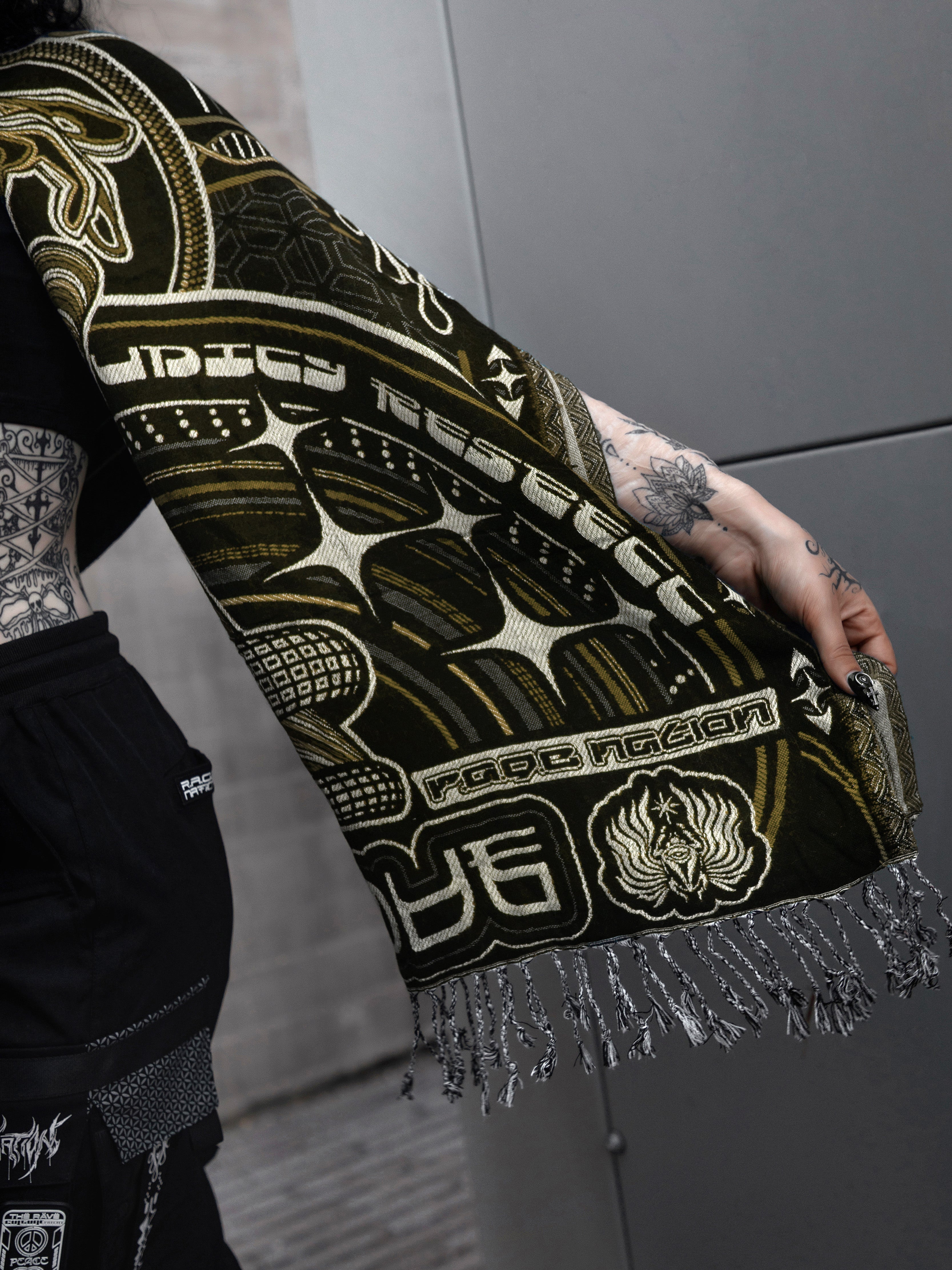 NEW DROP ✦ THE RAVE ✦ Black/Gold Double-Layered Shawl Shawls 