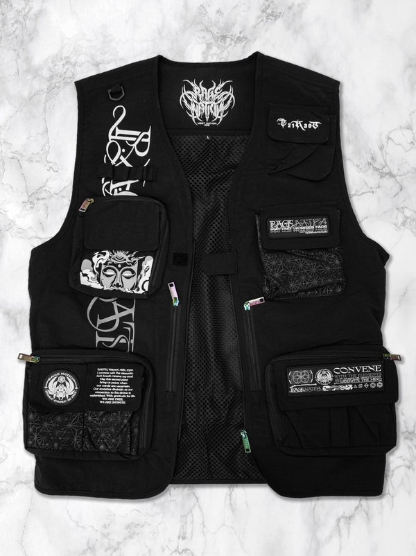 CONVENE WITH THE ELEMENTS ✦ TACTICAL VEST 002 Vest 