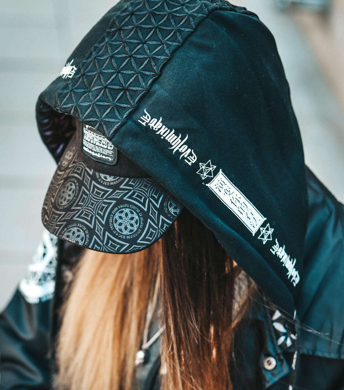 BACK IN STOCK • EVOLUMINATE • All-Season Hooded Windbreaker Jacket Jacket 