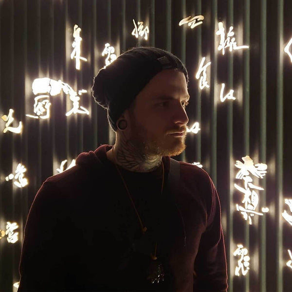 LE 100 • METANOIA • GLASS CRANE • Wall Tapestry Tapestry 