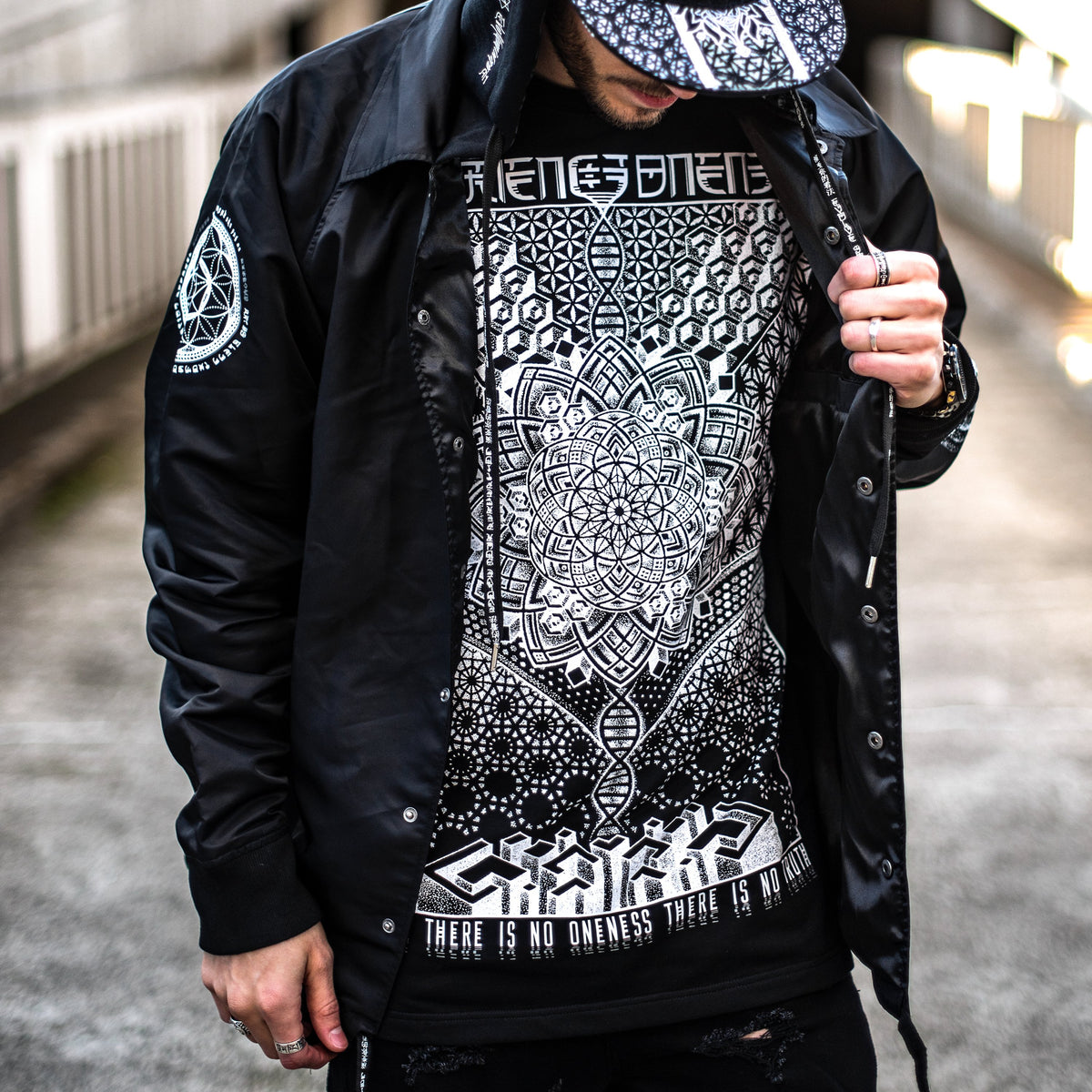 EXPERIENCING ONENESS • Droptail T-Shirt Apparel 