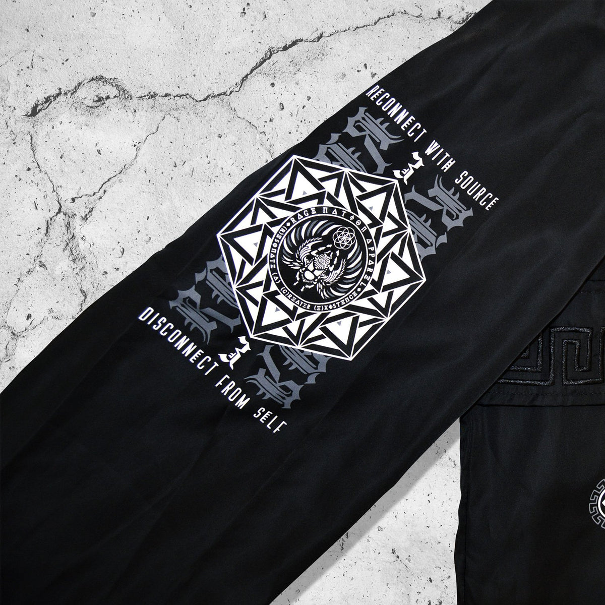 MANTRA V1 • All-Season Hooded Pullover Windbreaker Apparel 